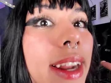 ravenwitch_ on Chaturbate