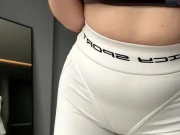 Freechat rebeccaniksoon on Chaturbate