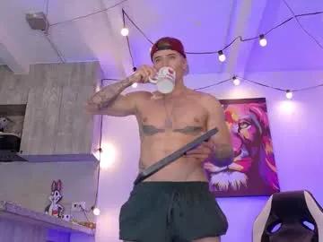 Freechat ryann_blue_ on Chaturbate