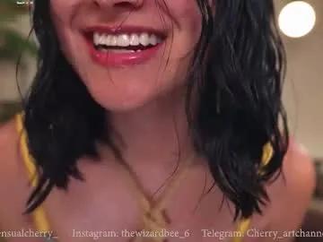 Freechat sensualcherry_ on Chaturbate