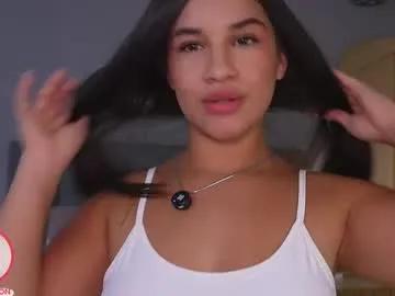 Freechat sophie_belton on Chaturbate