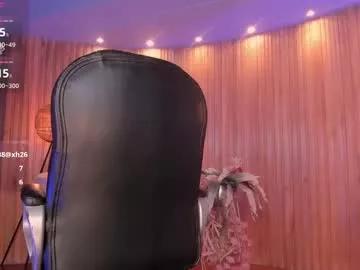 sophiebarnett_ on Chaturbate