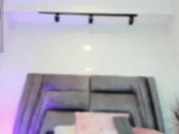 sophiee_smith on Chaturbate