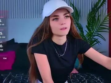 Private sophiesuvi on Chaturbate