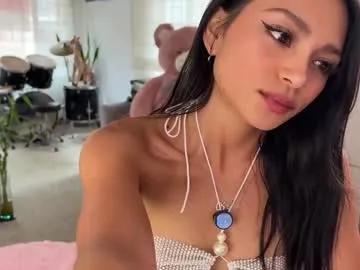 sweet_littleee on Chaturbate