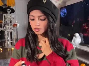 sweet_littleee on Chaturbate