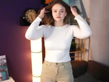 tannasickel — Goal: Lick lips close to cam! Hi my name is Amelia, today is my first day! #18 #new #shy #skinny #young [35 tokens remaining]