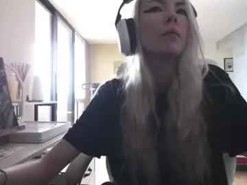 tinykylie on Chaturbate