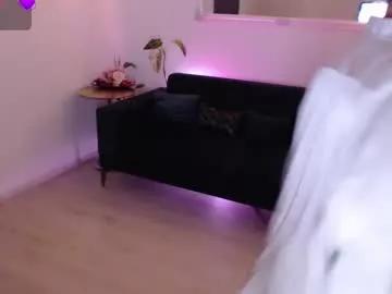 unfulfilledwife on Chaturbate