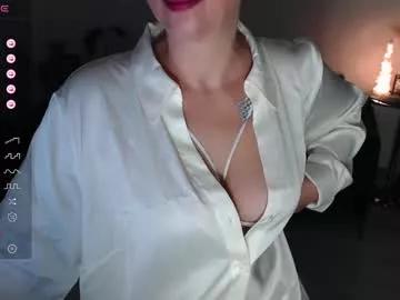 unfulfilledwife on Chaturbate