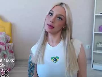 vickyfuckingdoll on Chaturbate