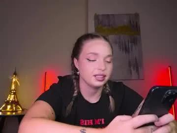 viollasinzz on Chaturbate