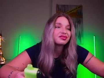 viollasinzz on Chaturbate