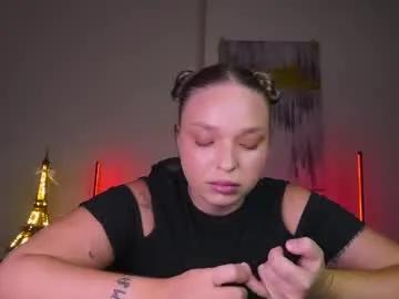 viollasinzz on Chaturbate