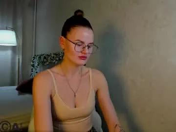 wanda_gomez — GOAL: show your ass [7 tokens remaining] Welcome to my room! #skinny #flexible #glasses #smalltits #fitness