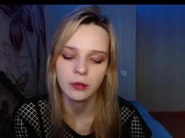 wicky_hey —  cat room  - #private #findom #smoke #feet #young [128 tokens remaining]