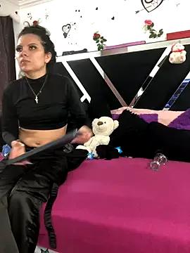 1lovelygirls on StripChat