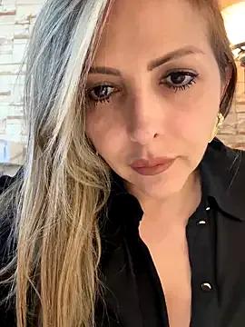 _Abril-Office1 on StripChat