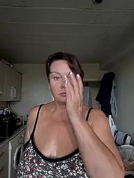 _lady_red_ on StripChat