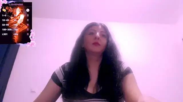 _magic_smile_11 on StripChat