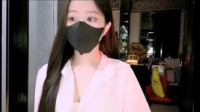 _Unchan_Ran_ on StripChat