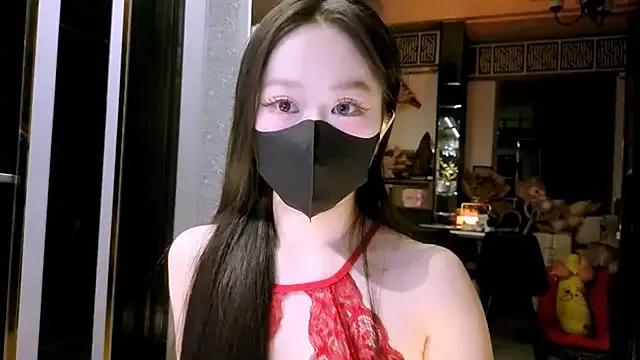 _Unchan_Ran_ on StripChat