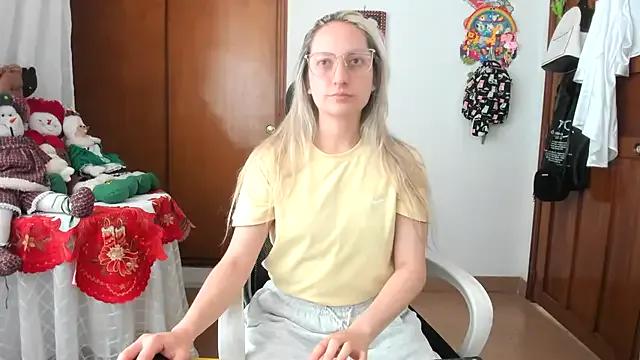 StripChat Adele_johnsonn1 is Freechat Adele_johnsonn1 — It excites me to vibrate the pussy