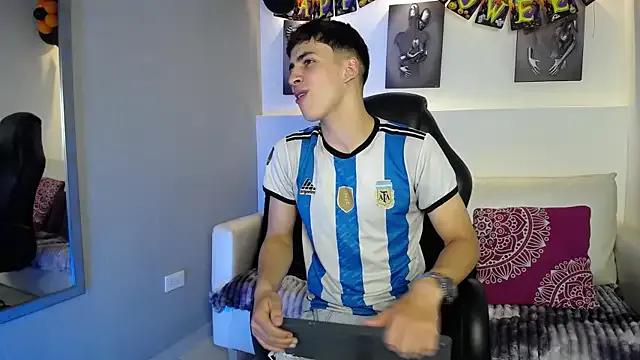 Freechat AdrianRinaldi on StripChat