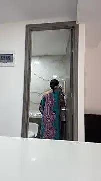 StripChat aimi_art1 is Group aimi_art1 — Packing - empacando