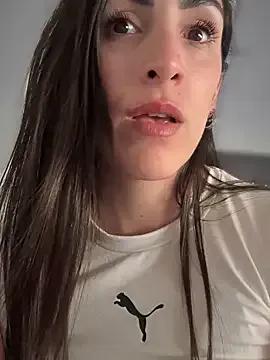 alessandra-a on StripChat