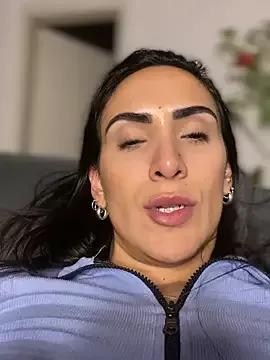 alessandra-a on StripChat