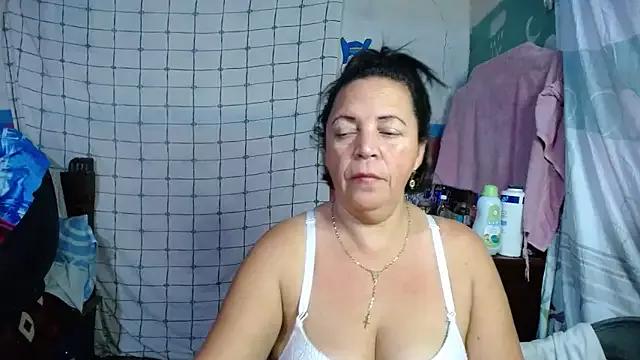 alina_maturehot on StripChat