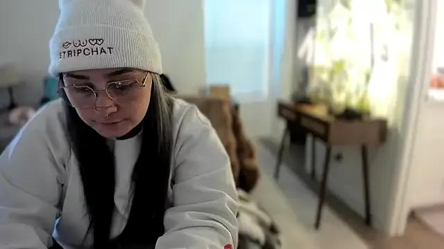 Alix_Valentine — Spread ass on side +toy ctrl (LT)