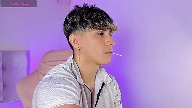 Freechat Allex_Cano on StripChat