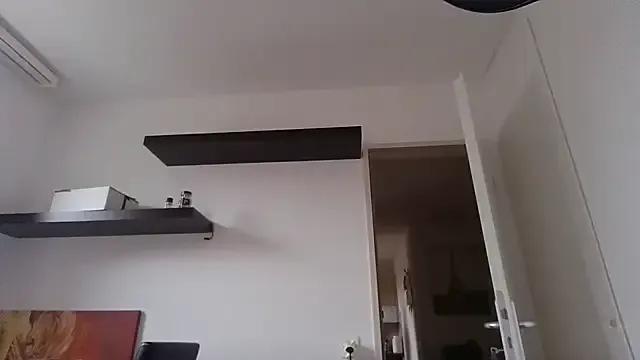 alpha-hunk on StripChat