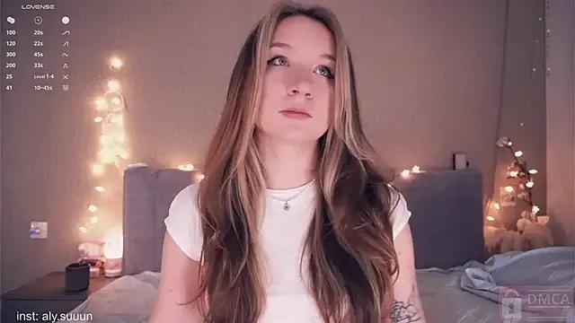 Freechat alysuuun on StripChat