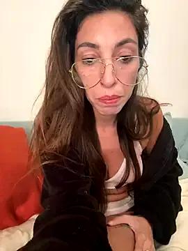 Amani_thewolf on StripChat