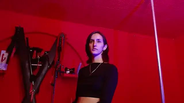 Private Ambar_Roux_ on StripChat