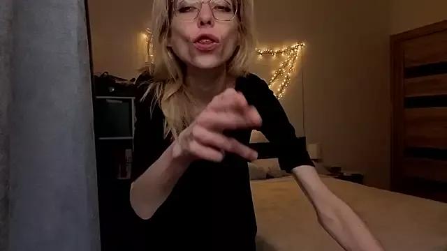 amber_quell_here on StripChat