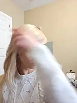 AmethystFoxx on StripChat