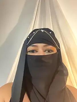 Amyraa_ on StripChat