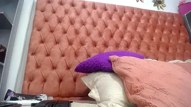 Freechat ANA-BULLOCK- on StripChat