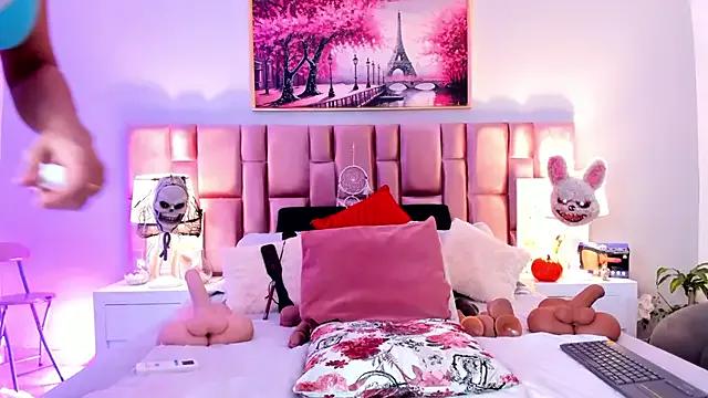 Anaa_Bellaa on StripChat