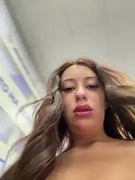 Freechat AndreaMood on StripChat