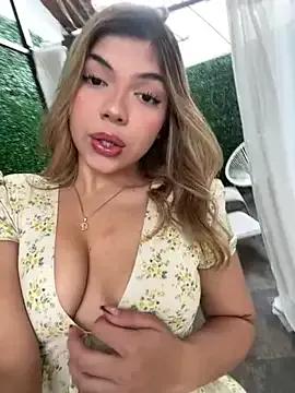 Freechat AngelBlushXXX on StripChat