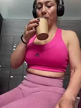 angelitasexy81 on StripChat