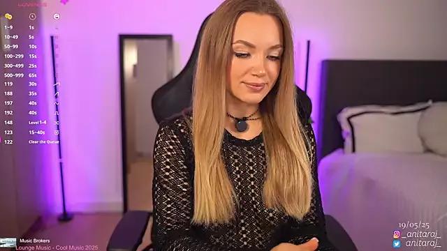 Freechat anitaraj_ on StripChat