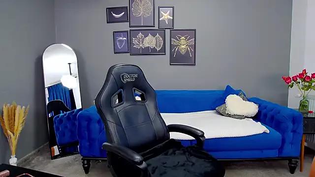 AnneHove on StripChat