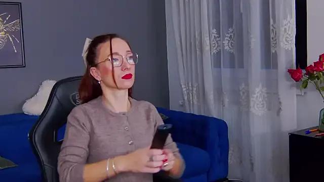 AnneHove on StripChat