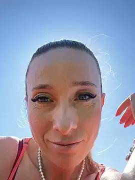 AnneHove on StripChat